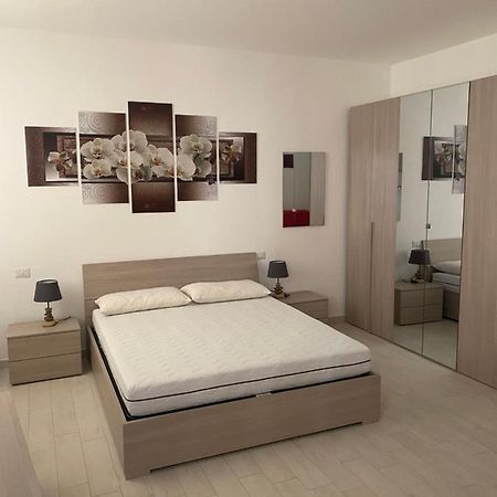 Senza Pensieri Via 4 Novembre/Via Diaz Apartment เครมา ภายนอก รูปภาพ