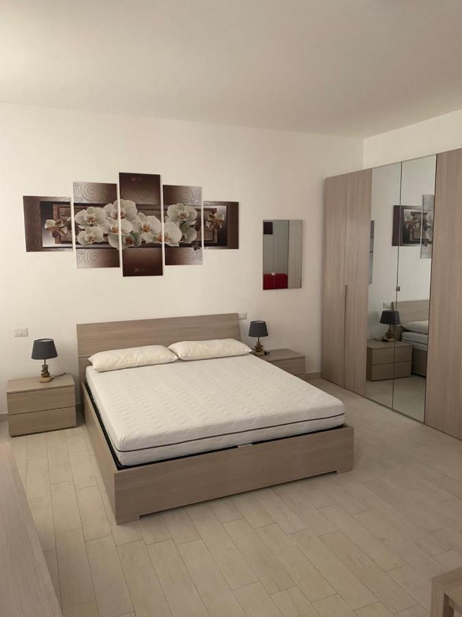 Senza Pensieri Via 4 Novembre/Via Diaz Apartment เครมา ภายนอก รูปภาพ