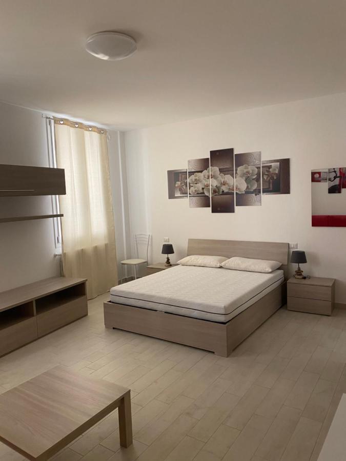 Senza Pensieri Via 4 Novembre/Via Diaz Apartment เครมา ภายนอก รูปภาพ